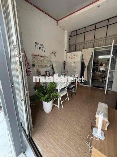 mặt tiền kinh doanh có 1 pn ngủ
