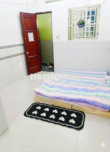 studio có sẵn máy lạnh nội thất cơ bản gần cv làng hoa chợ HTT