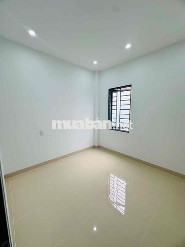 bán nhà 2 tầng mới 100%  mặt tiền đường Việt Bắc cách biển chỉ tầm 40