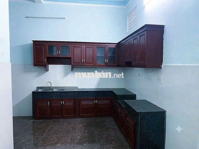 Cho thuê mặt bằng ngay mặt tiền QL1A- VỊ TRÍ ĐẸP VÀO KINH DOANH NGAY
