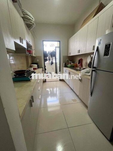 chỉ với 1,9 triệu view đẹp, vào là ở ngay