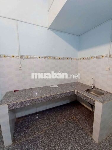 cho thuê nhà lầu mặt tiền hẻm 6 triệu