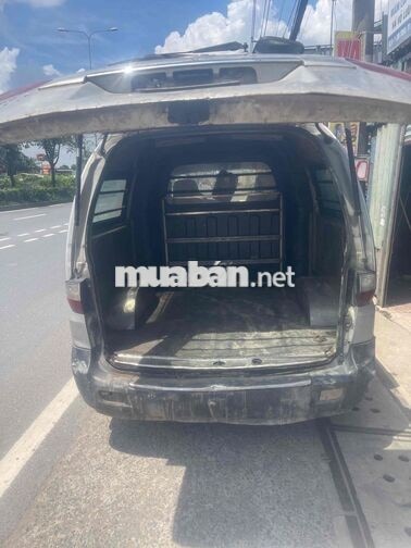 Hyundai Starex 2006 6 chỗ 800kg Bạc