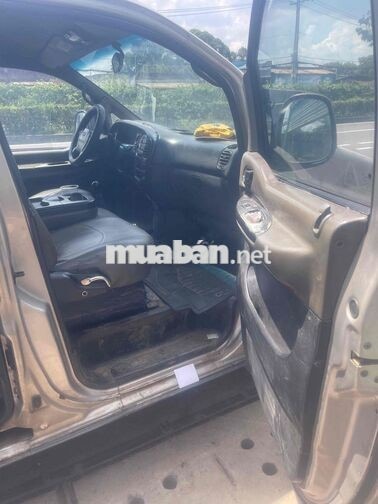 Hyundai Starex 2006 6 chỗ 800kg Bạc
