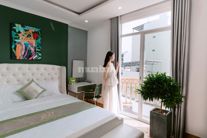 Nhà 5 tầng + hầm, gần biển,  hồ bơi 2 mặt tiền siêu đẹp khách sạn pccc