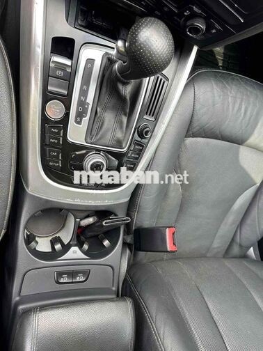 Audi Q5 2010 3.2 Đen 5 chỗ