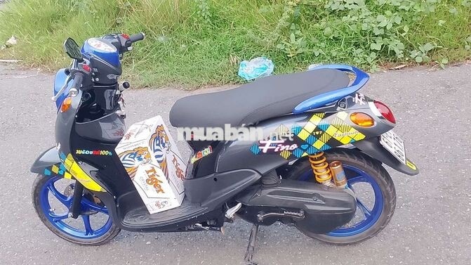 Yamaha Mio Fino màu Đen xanh