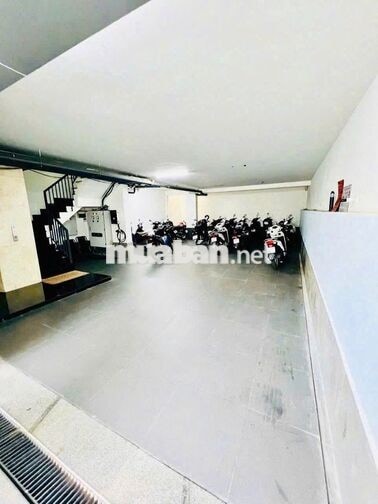 Cho thuê Nhà Nguyên Căn Phan Đăng Lưu Phú Nhuận Ngang 6m5 Hầm 35Tr