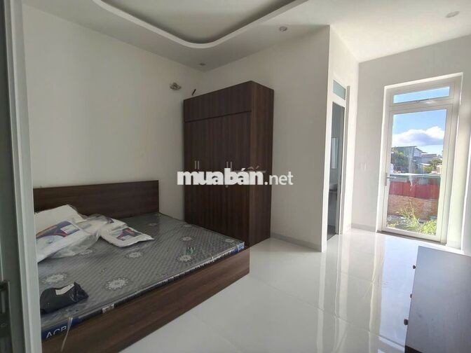 CHO THUÊ NHÀ MỚI XÂY MẶT TIỀN VIEW THÀNH PHỐ 5PN ĐÀ LẠT 22TR