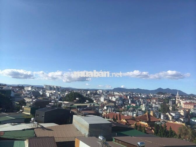 CHO THUÊ NHÀ MỚI XÂY MẶT TIỀN VIEW THÀNH PHỐ 5PN ĐÀ LẠT 22TR