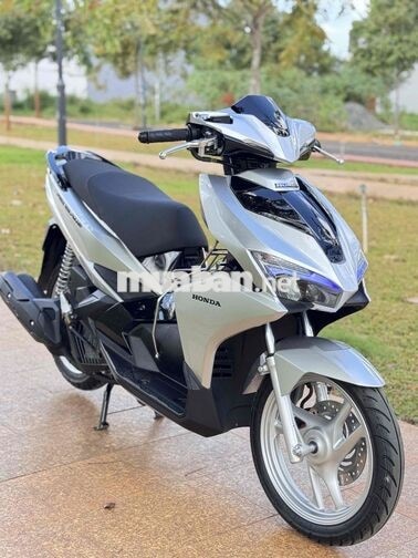 Honda Air Blade 2019 màu Bạc Poscher