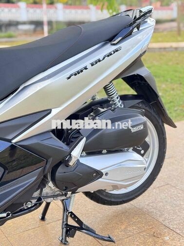 Honda Air Blade 2019 màu Bạc Poscher