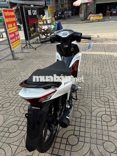 Honda Future 125 màu Trắng đen