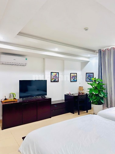 biệt thự ,gần biển, 300m2 sàn, 3 tầng 1 hầm, full nội thất pccc