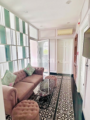 biệt thự ,gần biển, 300m2 sàn, 3 tầng 1 hầm, full nội thất pccc
