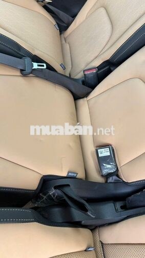 Kia Carnival  2022 màu đen - 800tr