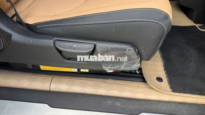 Kia Carnival  2022 màu đen - 800tr