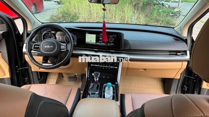 Kia Carnival  2022 màu đen - 800tr