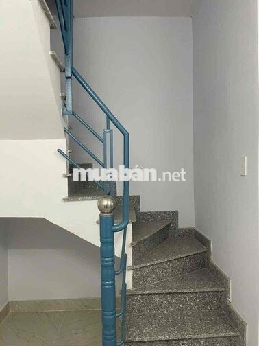 CHO THUÊ NHÀ MỚI HẺM 1 Sẹc ĐÚC 1 lầu 2 pn 2 wc