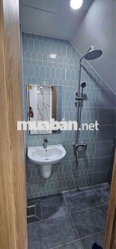 ĐỐI DIỆN UBND QUẬN,SÁT VINCOM 3TẦNG VIEW ĐỈNH FULL NỘI THẤT CAO CẤP