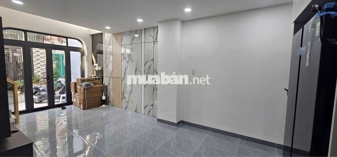 ĐỐI DIỆN UBND QUẬN,SÁT VINCOM 3TẦNG VIEW ĐỈNH FULL NỘI THẤT CAO CẤP