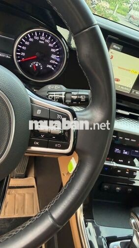 Kia Carnival  2022 màu đen - 800tr