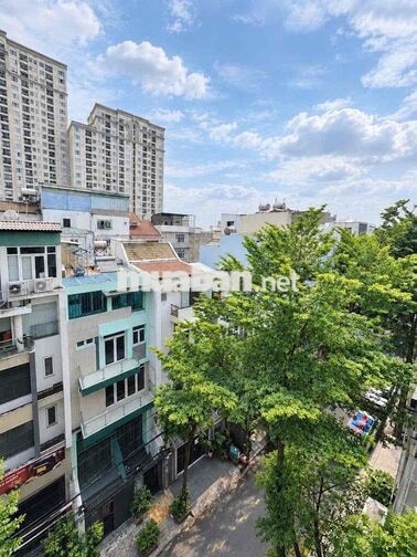 Căn Hộ thang máy ban công mới kengg , Cuối Dương Bá Trạc gần q1 q5