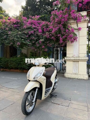 Honda Vision 2018 Smartkey màu kem