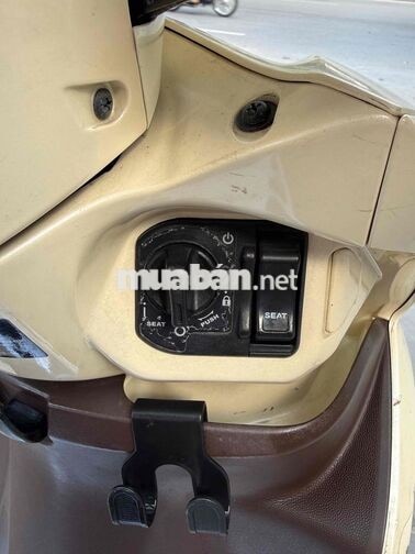Honda Vision 2018 Smartkey màu kem