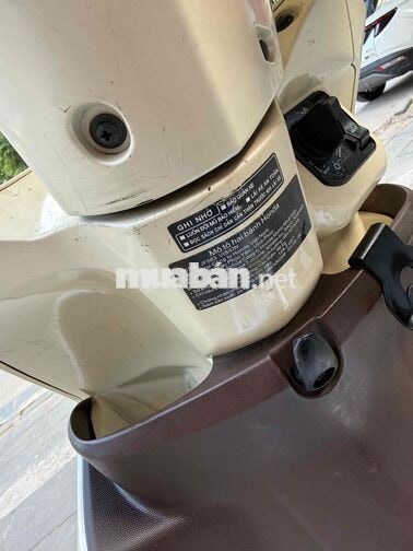 Honda Vision 2018 Smartkey màu kem