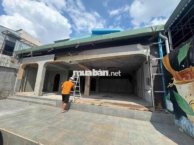Cho thuê nhà MẶT TIỀN BÌNH QUỚI BT NGANG 10x16M2 Giá 20triệu