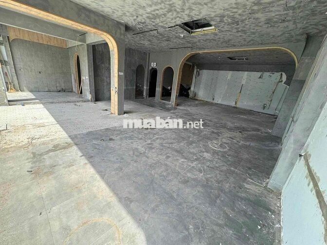 Cho thuê nhà MẶT TIỀN BÌNH QUỚI BT NGANG 10x16M2 Giá 20triệu