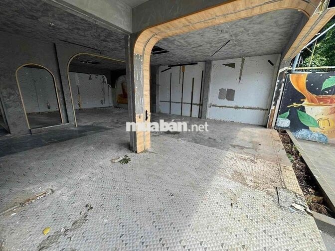 Cho thuê nhà MẶT TIỀN BÌNH QUỚI BT NGANG 10x16M2 Giá 20triệu
