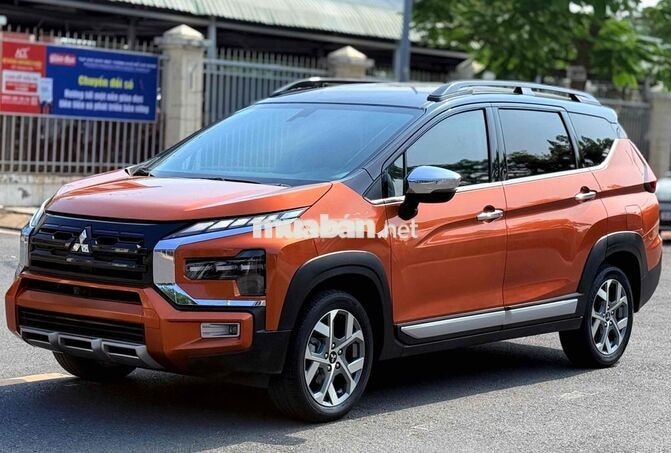 Mitsubishi Xpander Cross 2023 xe zin giá tốt