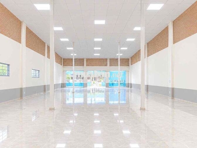 CHO THUÊ MB NGAY NGÃ 3 VỊ TRÍ ĐẸP TẠI DĨ AN – (ĐƯỜNG LỚN)