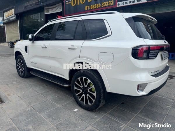 Ford Everest Platinum 2.0L 4x4 AT 2025 - 1 Tỷ 490