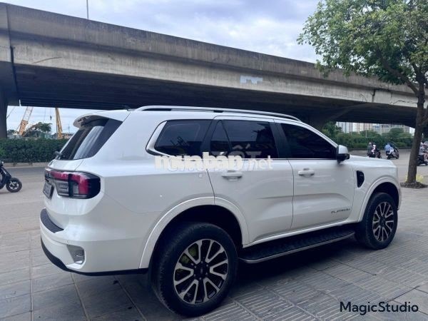 Ford Everest Platinum 2.0L 4x4 AT 2025 - 1 Tỷ 490
