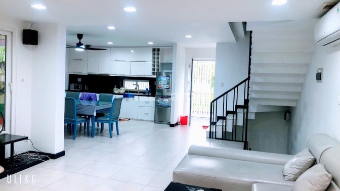Chính chủ cho thuê Biệt Thự có hồ bơi căn góc nhà đẹp 