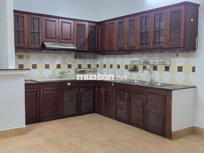 Nhà nguyên căn cho thuê lâu dài. Không tiếp môi giới trung gian!