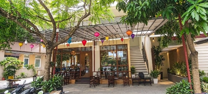 Sang Nhượng Quán Cafe Lô Góc 100m2 Phố Đỗ Quang