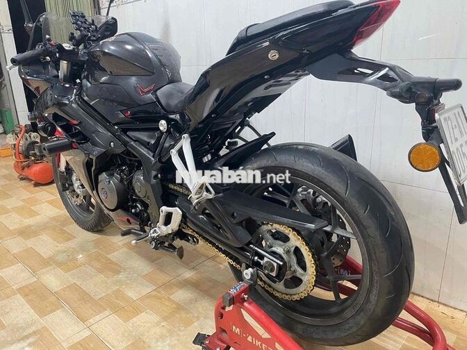 Benelli 302R màu Đen chính chủ