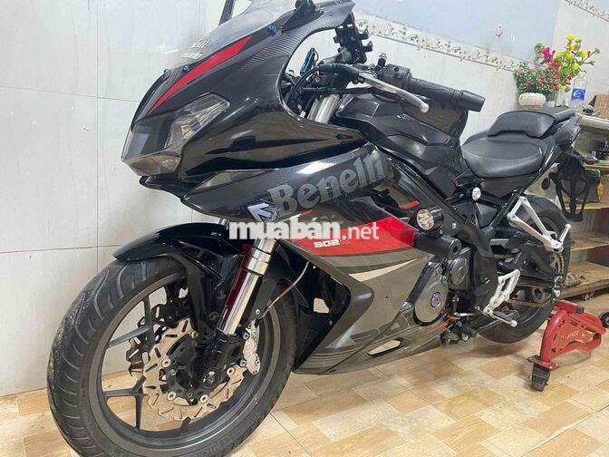Benelli 302R màu Đen chính chủ