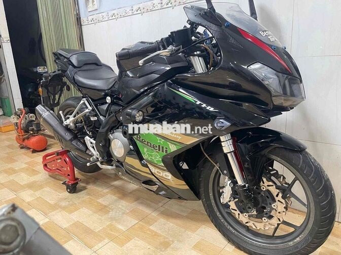 Benelli 302R màu Đen chính chủ