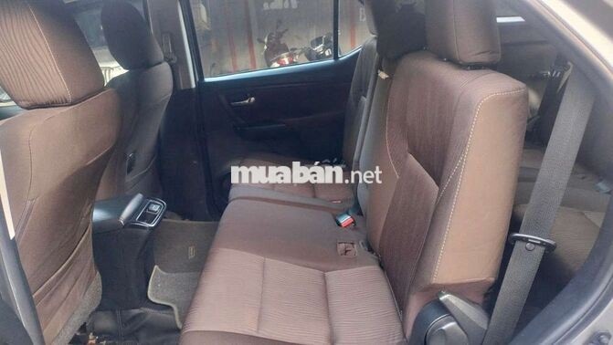 Toyota Fortuner 2017 Số sàn Máy dầu Bạc