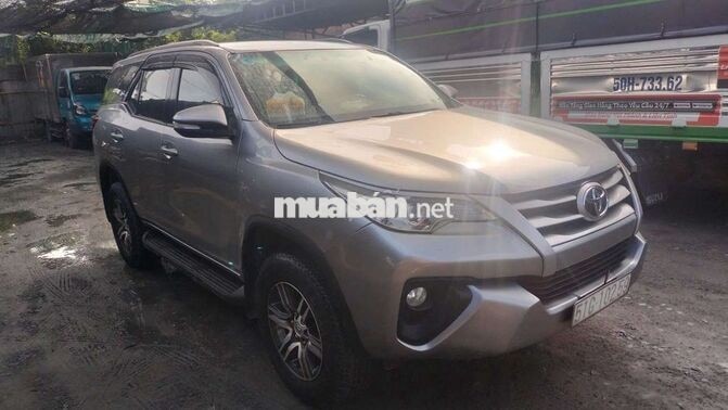 Toyota Fortuner 2017 Số sàn Máy dầu Bạc