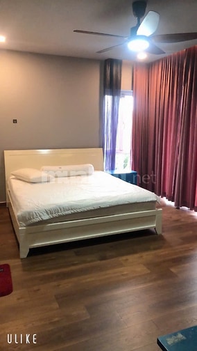 Chính chủ cho thuê Biệt Thự có hồ bơi căn góc nhà đẹp 