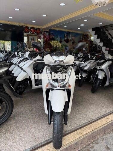 Honda SH 125i 2017 Trắng Đen BSTP Chính Chủ
