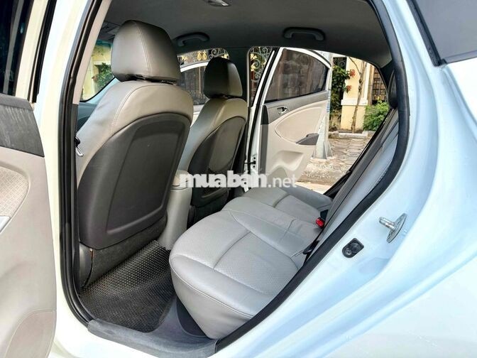 Hyundai Accent 2012 1.4 AT Trắng