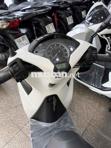 Honda SH 125i 2017 Trắng Đen BSTP Chính Chủ