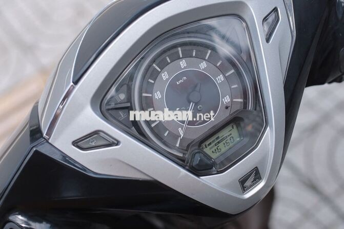 HONDA LEAD 125 PREMIUM EDITION ĐEN